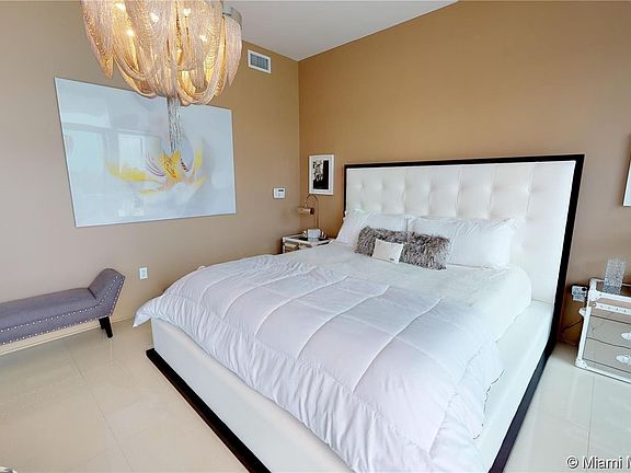 5th image of 1090 NW North River Dr APT 403