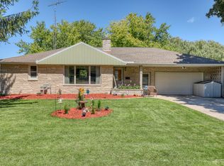 86 Riverview Hts, Mayville, WI 53050