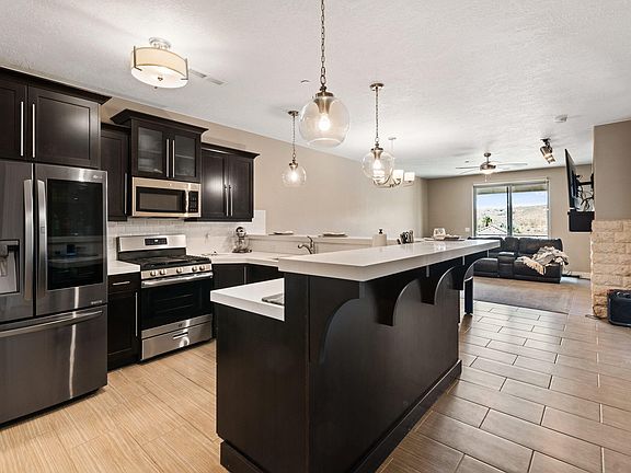 4th image of 810 S Dixie Dr Unit 2327