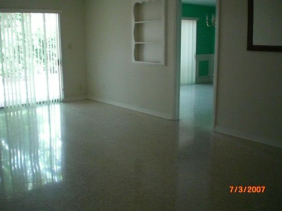 2nd image of 854 S Davis Blvd