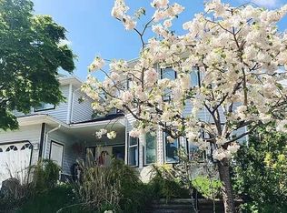 2655 Delahaye Dr, Coquitlam, BC V3B 7E7