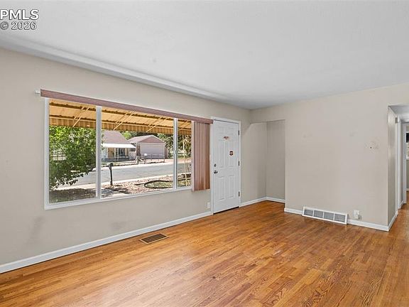 4th image of 1050 Florence Ave