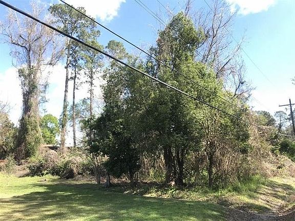 5th image of Constance Ln