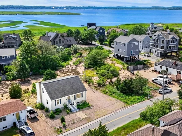 133 Old Point Rd, Newburyport, MA 01950