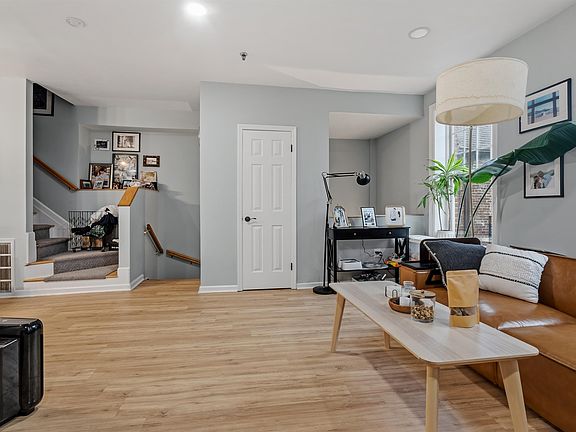 3rd image of 135 Garden St APT 7