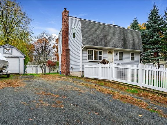 3rd image of 50 Redland Ave