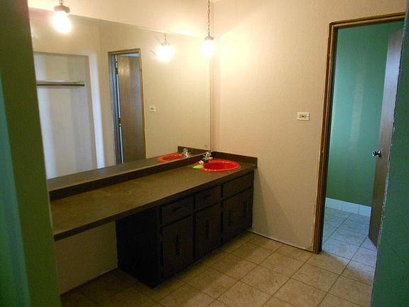 5th image of 15703 Trailside Dr
