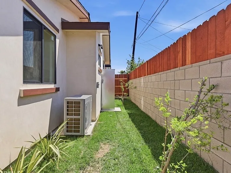 4421 Phelan Ave #A — Photo 11