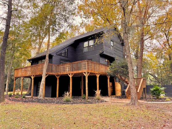 6464 Saint Anthony Dr, Yonges Island, SC 29449