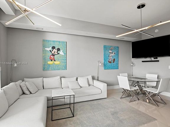4th image of 3250 NE 188th St APT 305