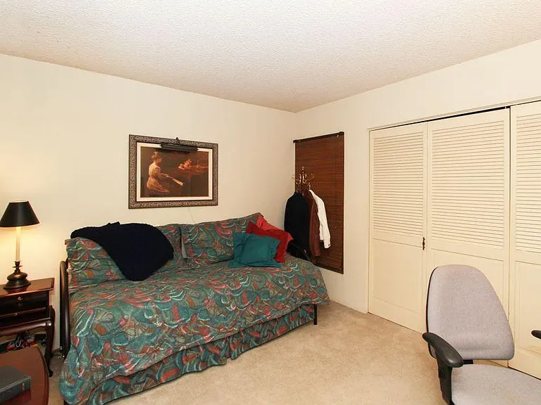 1127 Eureka St #4 — Photo 4