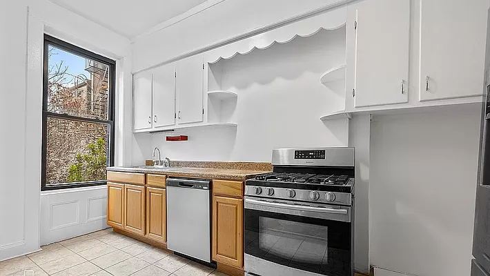 Rented by Douglas Elliman | media 4