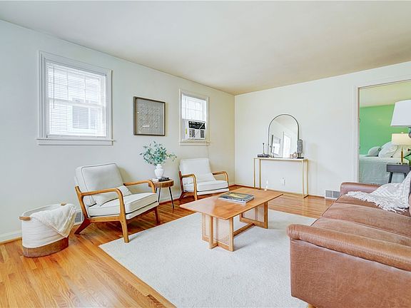 3rd image of 517 W Filbert St