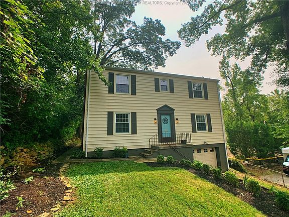 2nd image of 802 Wilkie Dr