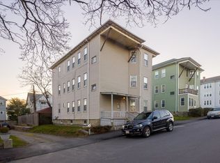 32 Ames St, Worcester, MA 01604