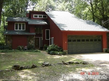 Front view of home.