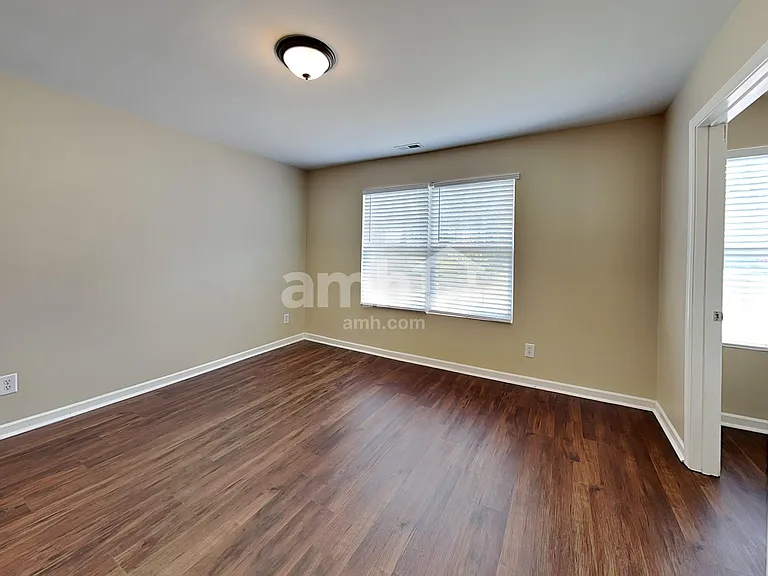 2716 Leesa Ann Ln — Photo 14