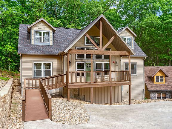 4th image of 123 Willow Oak Lane