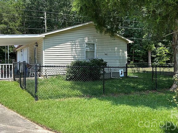 5th image of 2323 Cherry Rd