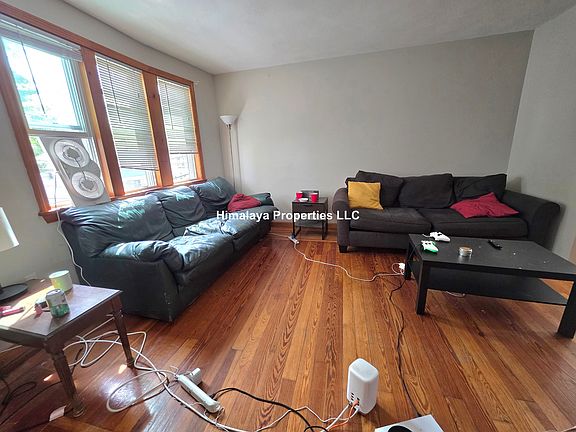 3rd image of 92 Sunset Rd #A2