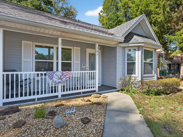 105 Cedar Point Rd, Crestview, FL 32539