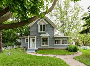 105 Crighton Ave, Elgin, IL 60123