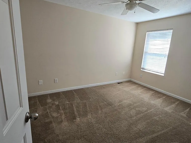 1119 Donner Dr — Photo 17
