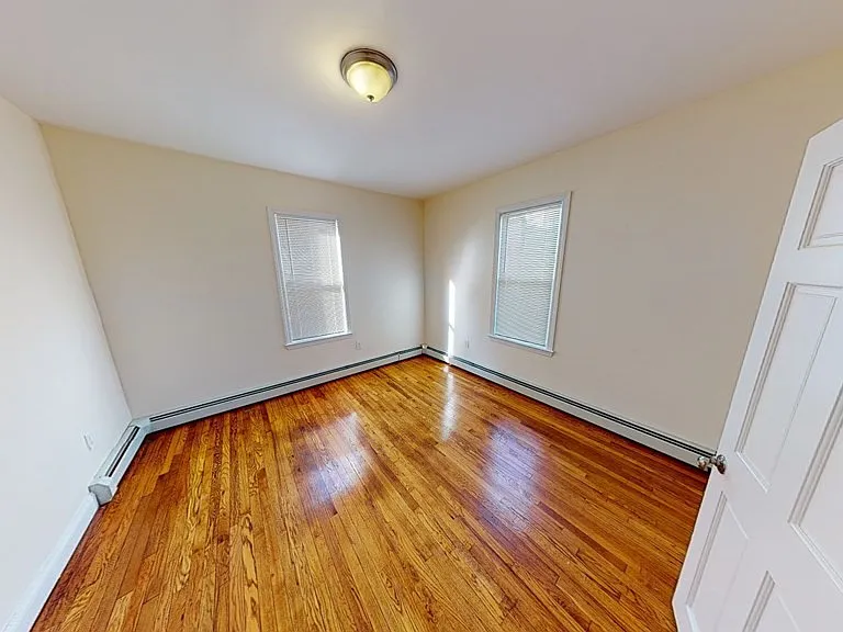 55 Hazelton St #2 — Photo 34