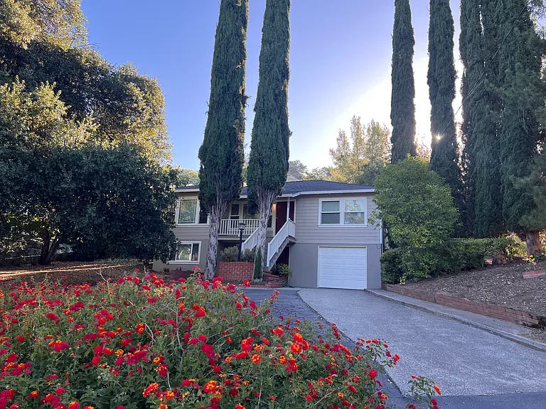 324 Vine St — Photo 1