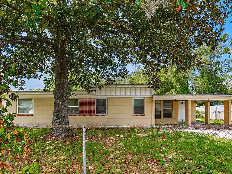 5220 Seaspray Ave — Photo 1