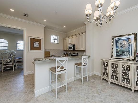 5th image of 9270 Campanile Cir