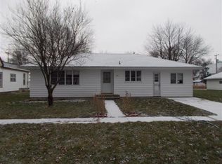 222 E Watson St, Forrest, IL 61741