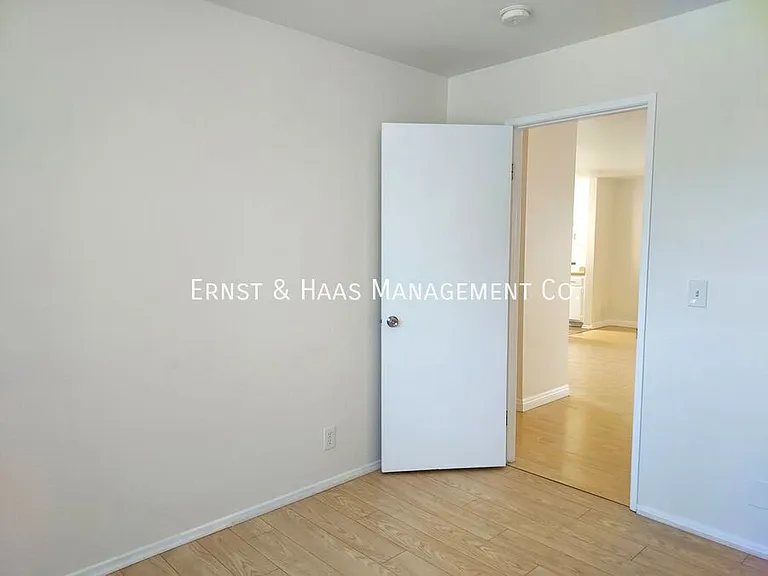 1080 Saint Louis Ave #304 — Photo 12