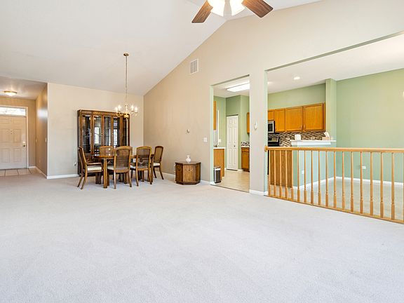 5th image of 70 Ashbrook Ct