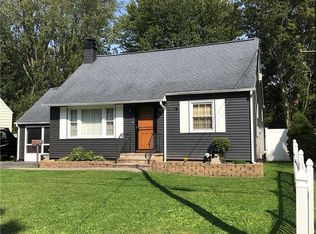 118 Gordon Rd, North Syracuse, NY 13212