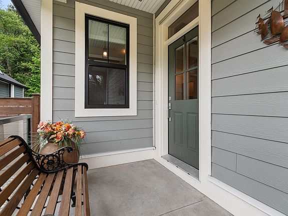 5th image of 1885 Columbia Valley Rd #61