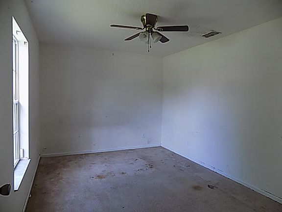4th image of 1637 SW Neptune Ave