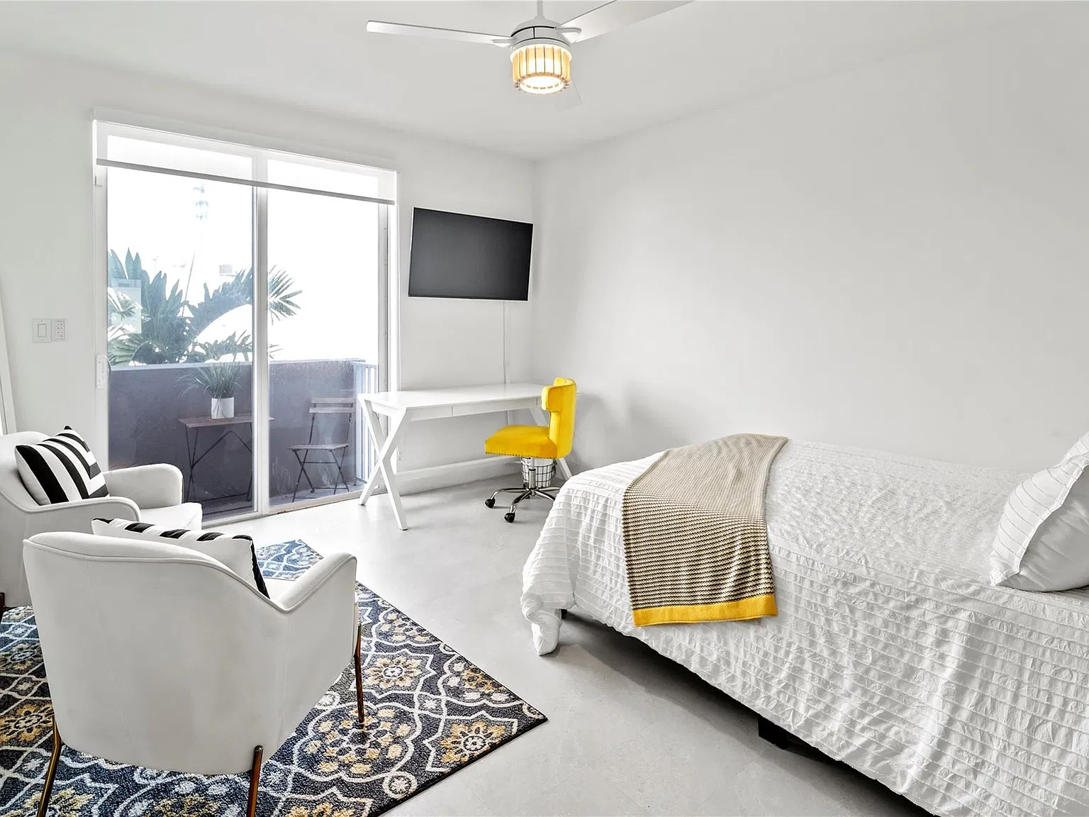 2 bed, 2.5 bath, 1225 sqft, $2,800 — Photo 2