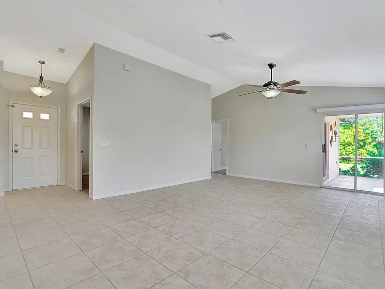 1022 Island Manor Dr — Photo 13