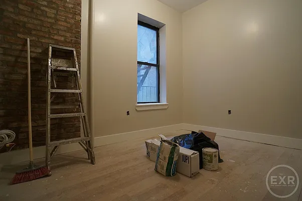 Rented by EXR | media 19