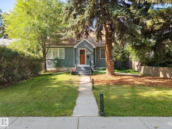 12034 104th St NW, Edmonton, AB T5G 2L4