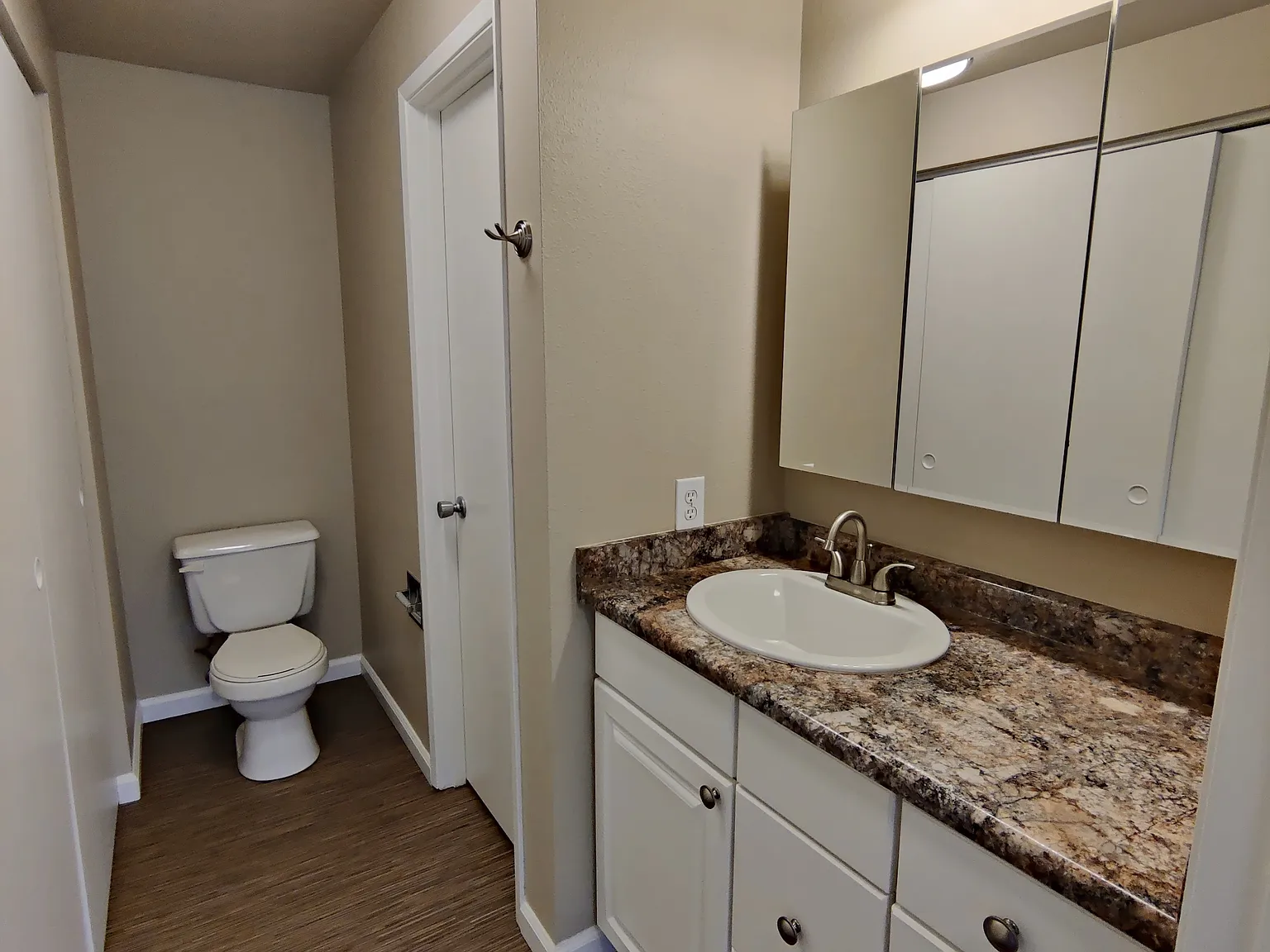 2 bed, 1.5 bath, 980 sqft, $2,725 — Photo 3