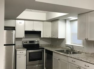 470 Woodview Dr, Lexington, KY 40515