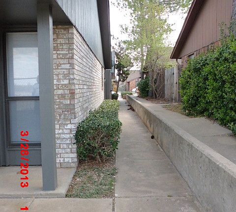 3rd image of 908 NE Tortoise Dr APT 4