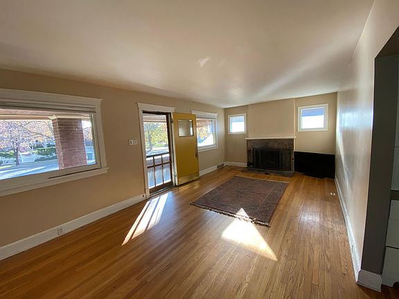 5th image of 1165 E Warnock Ave