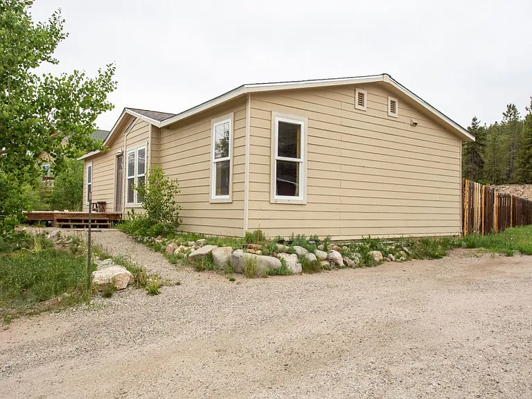 106 Reliance Dr — Photo 24