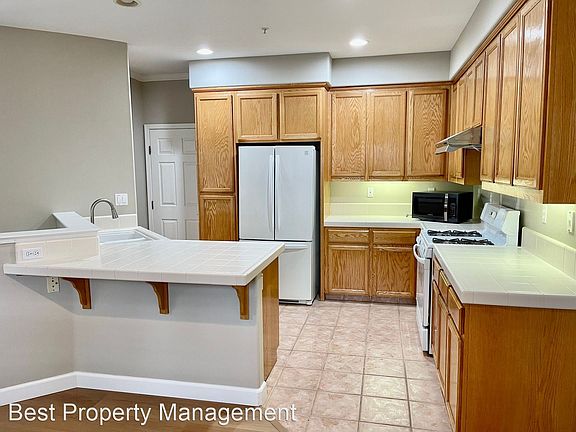 3rd image of 6184 Saint Andrews Way