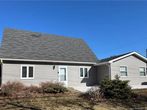 192 Gondola Point Rd, Rothesay, NB E2E 2A6