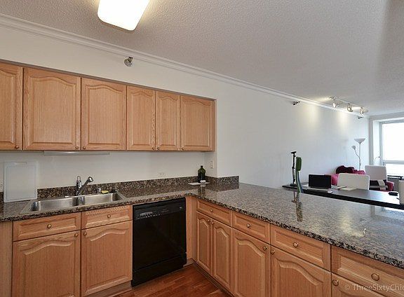 5th image of 512 N McClurg Ct APT 5011