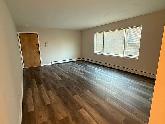 4th image of 315 Bluff Ave APT 1E